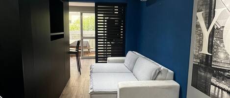 1 غرفة نوم ومكواة/لوح كي وواي فاي وملاءات أسرّة