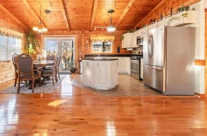 Fridge, microwave, oven, stovetop - Seneca Hideaway Main Cabin  (Geneva)