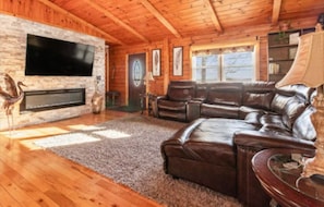 Smart TV y chimenea