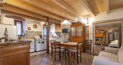 Dimora Laura - Romantic with open wood stove