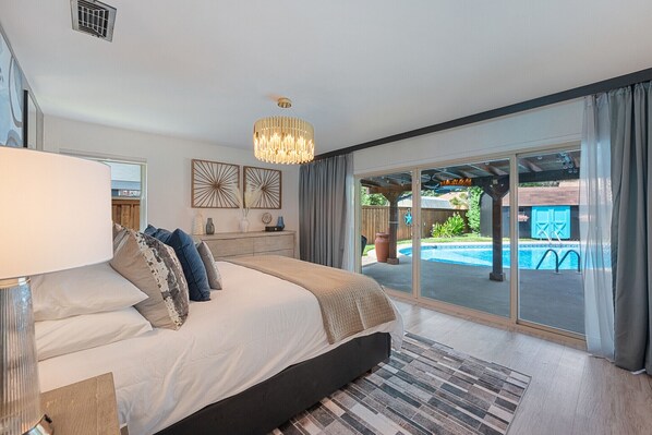 4 bedrooms, iron/ironing board, travel cot, free WiFi