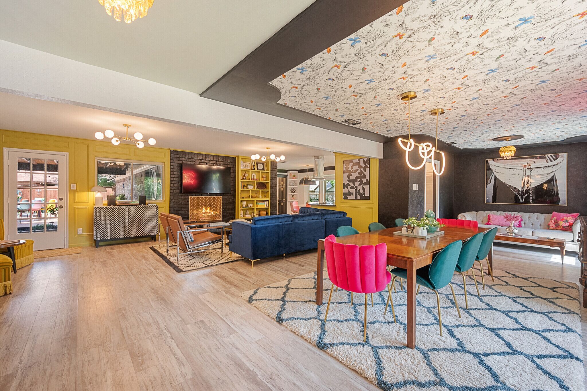 Colorful, Design-inspired Home With In-ground Pool Near Cowboys Stadium - Arlington, TX
