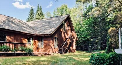 Spacious Riverfront Getaway in the Heart of the White Mountains