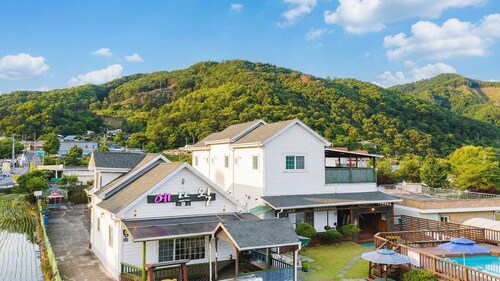 Gapyeong Etoile Pension