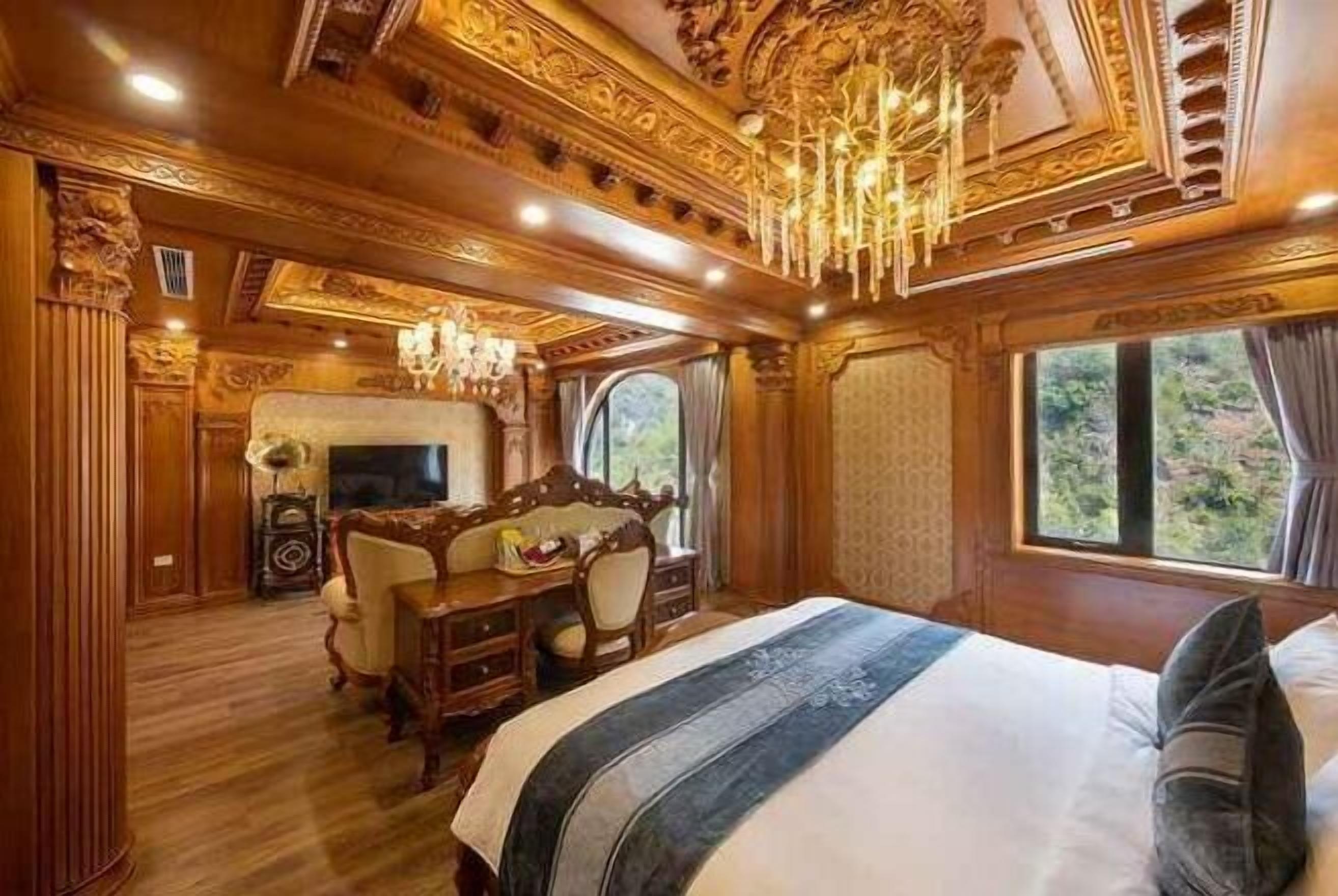 Minibar, két bảo mật tại phòng, bàn 