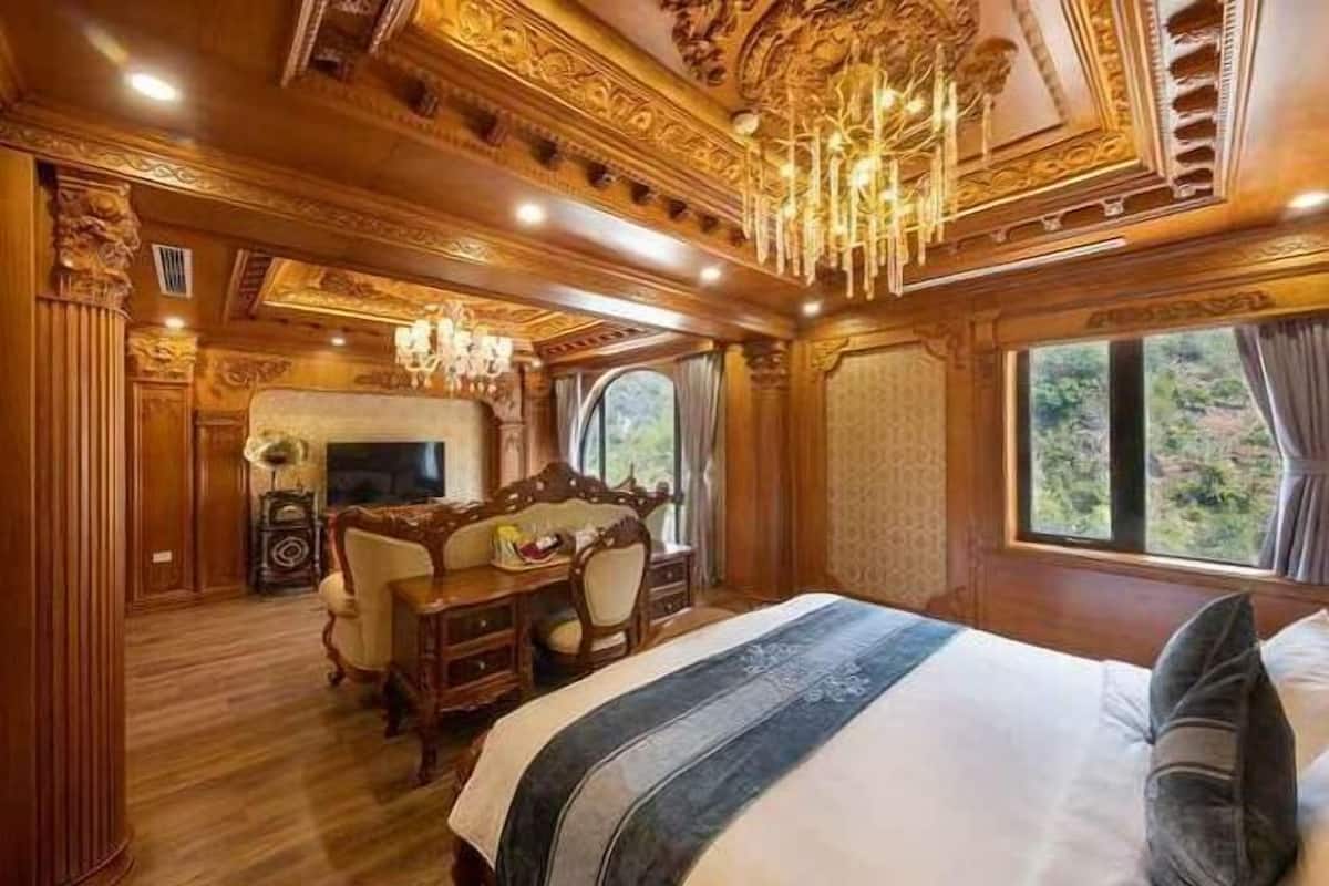 Minibar, két bảo mật tại phòng, bàn