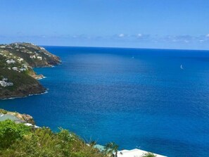 Sun loungers, beach towels - Paradise Palms Studio w/ pool and ocean views (Northside)