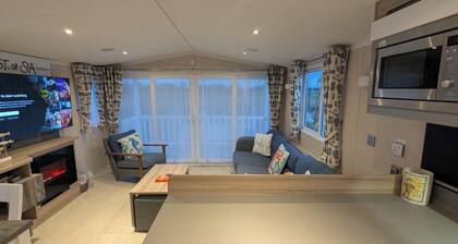 Lighthouse Lodge Dog Friendly Nr Sutton on Sea