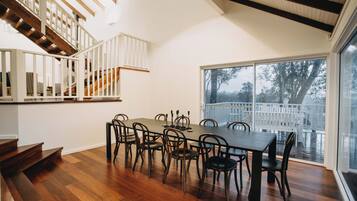 Vintners Residence | Dining room