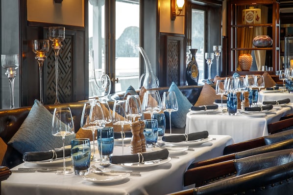 Restaurant - Paradise Sails Cruise Ha Long (Ha Long)