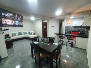 Panoramic Apartment, 3 Bedrooms, Kitchen, City View | Living area - Departamentos Appart d'liette (Trujillo)