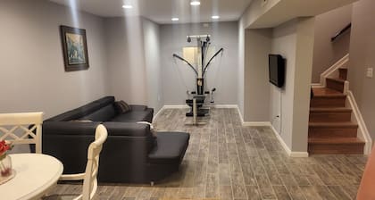 Neat and Discreet----my cul-da-sac is where it's at!