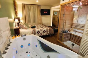 1 bedroom, iron/ironing board, WiFi, bed sheets - Your Stopover - Jungle Sauna & Spa (Niort)