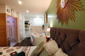 1 bedroom, iron/ironing board, WiFi, bed sheets - Your Stopover - Jungle Sauna & Spa (Niort)