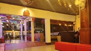 Reception hall - Angkor Indian Hotel (Siem Reap)