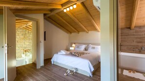 5 bedrooms, in-room safe, iron/ironing board, WiFi