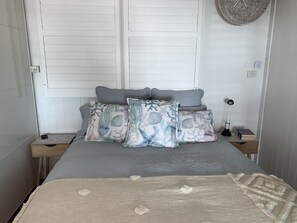 1 bedroom, desk, iron/ironing board, WiFi