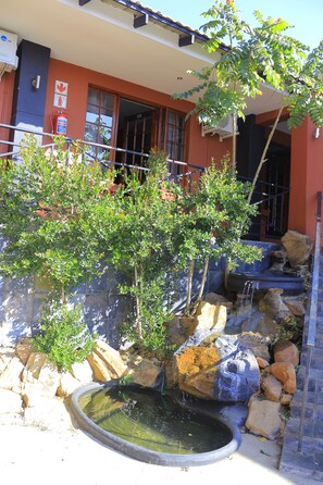 View from room - Novel Enterprises Bed and Breakfast (Rustenburg)