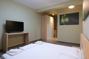 Double Room, Balcony, Sea View | Free WiFi - Hotel Jali (Himarë)