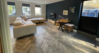 Nestled in a grand private estate, near woodlands, easy access London