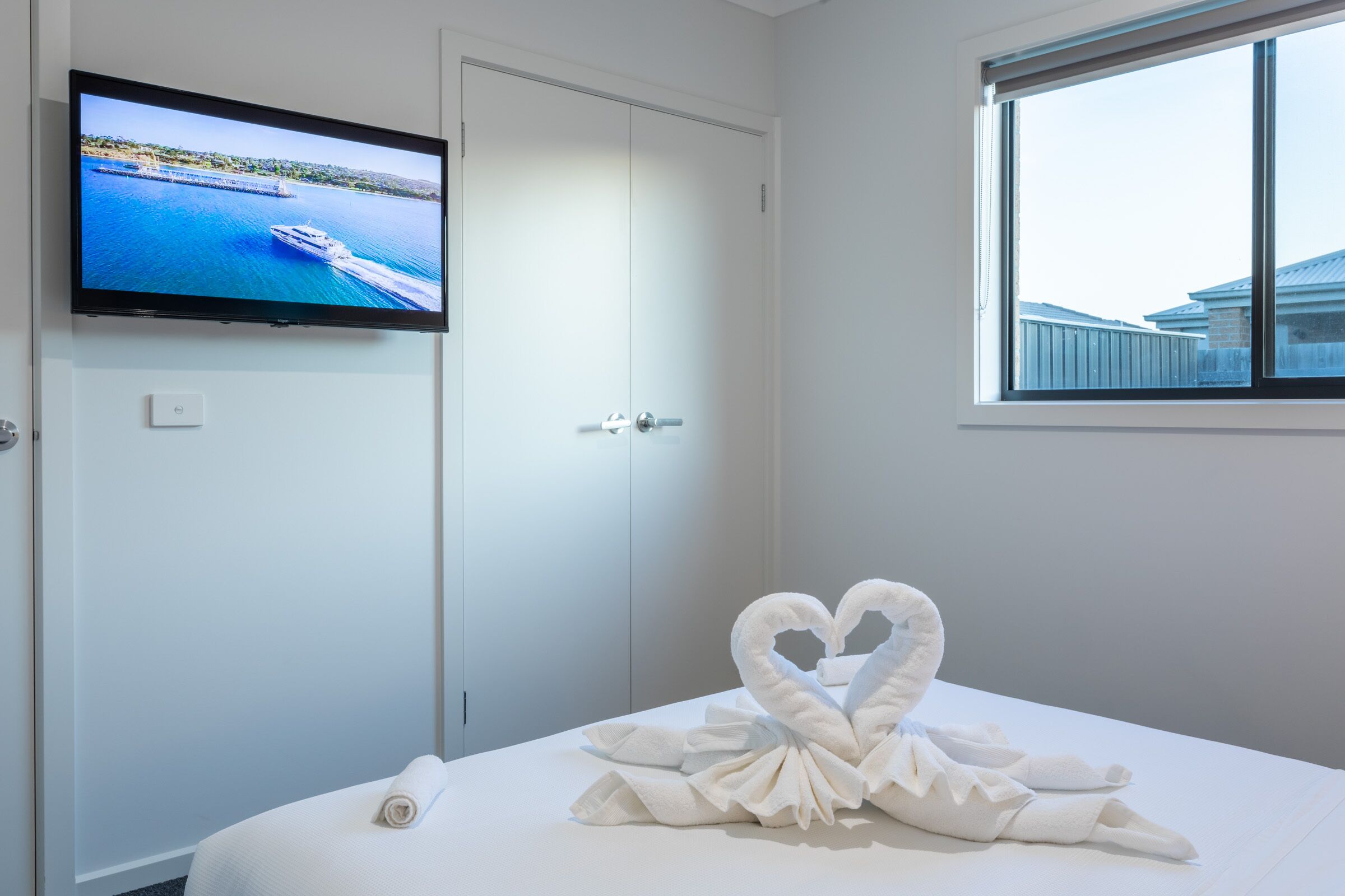 4 camere, una scrivania, ferro/asse da stiro, culla da viaggio