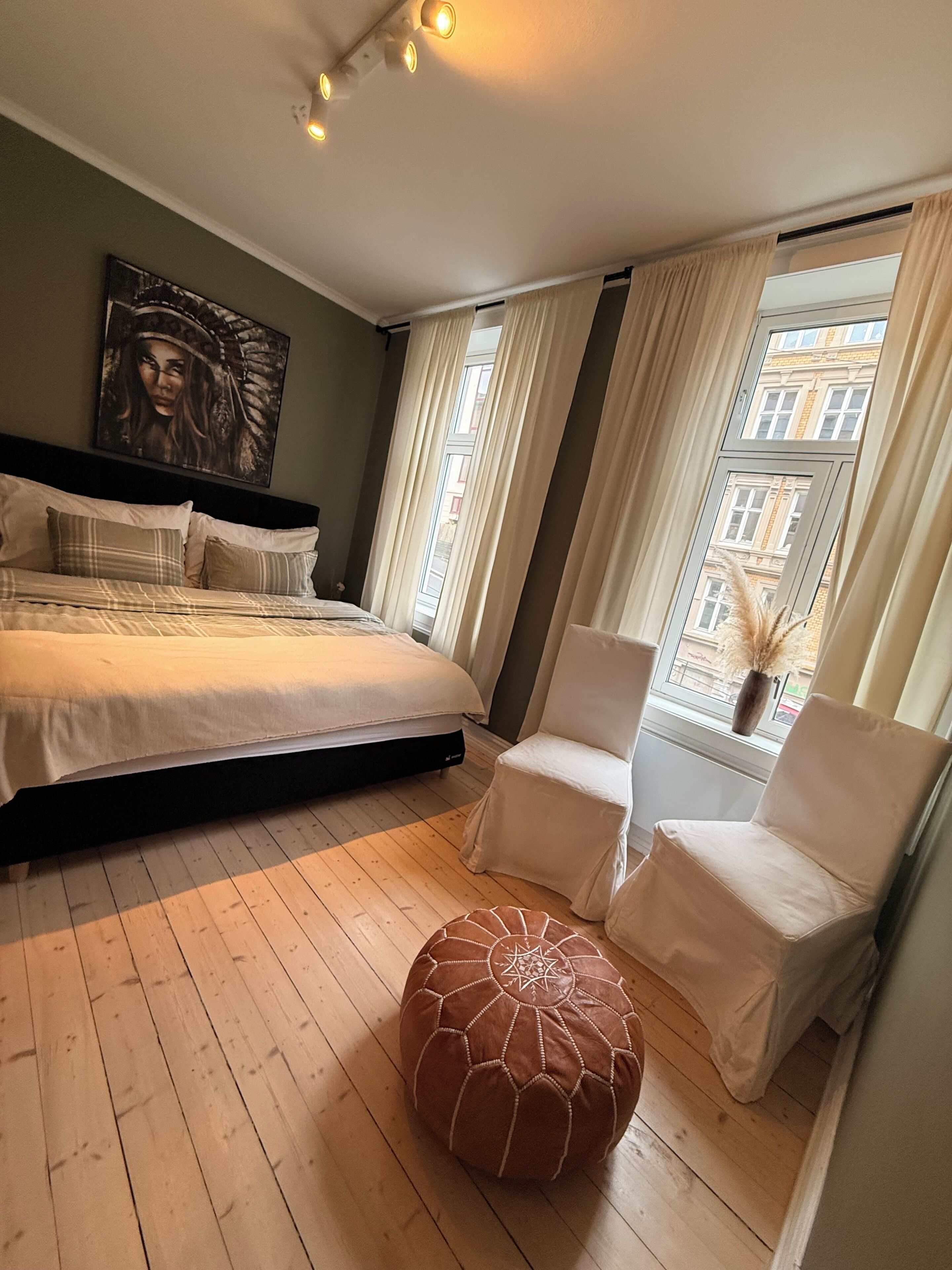 2 bedrooms, desk, iron/ironing board, free WiFi