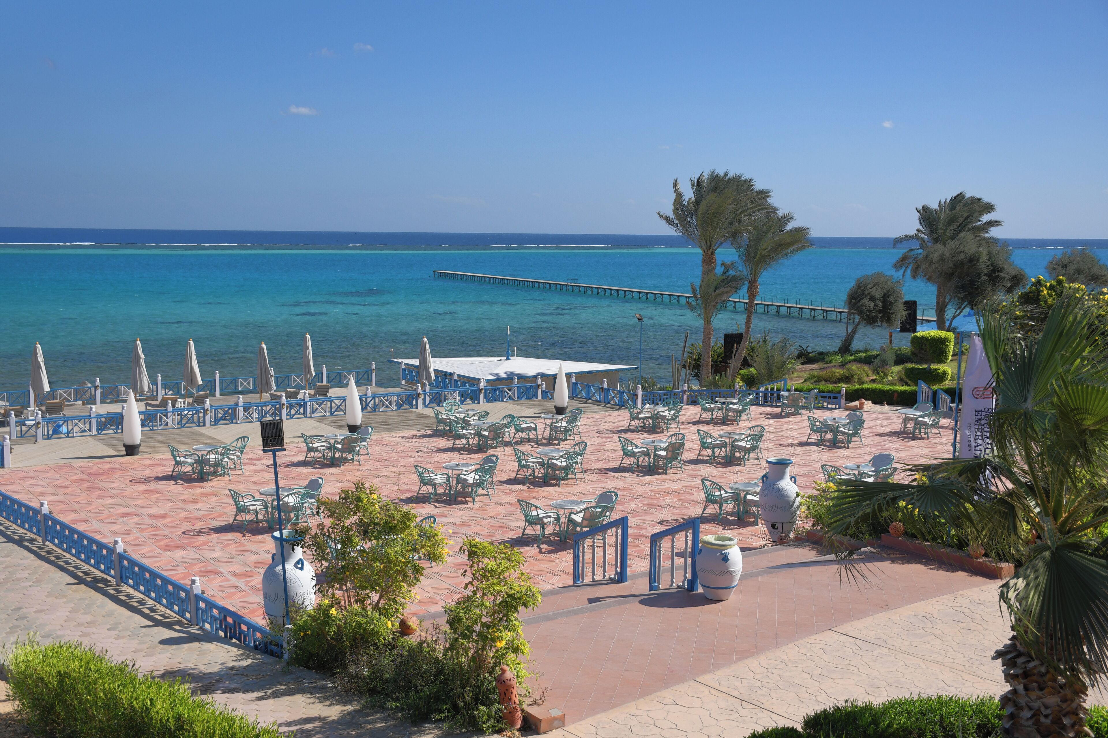 3 bares, 2 bares en la playa