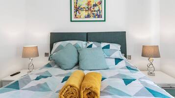 3 bedrooms, desk, iron/ironing board, WiFi