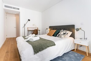 3 slaapkamers, een bureau, een strijkplank/strijkijzer, gratis wifi