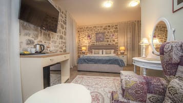 Deluxe Double Room, 1 King Bed