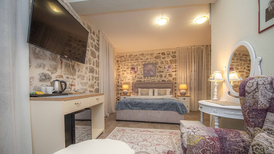 Antika Guesthouse