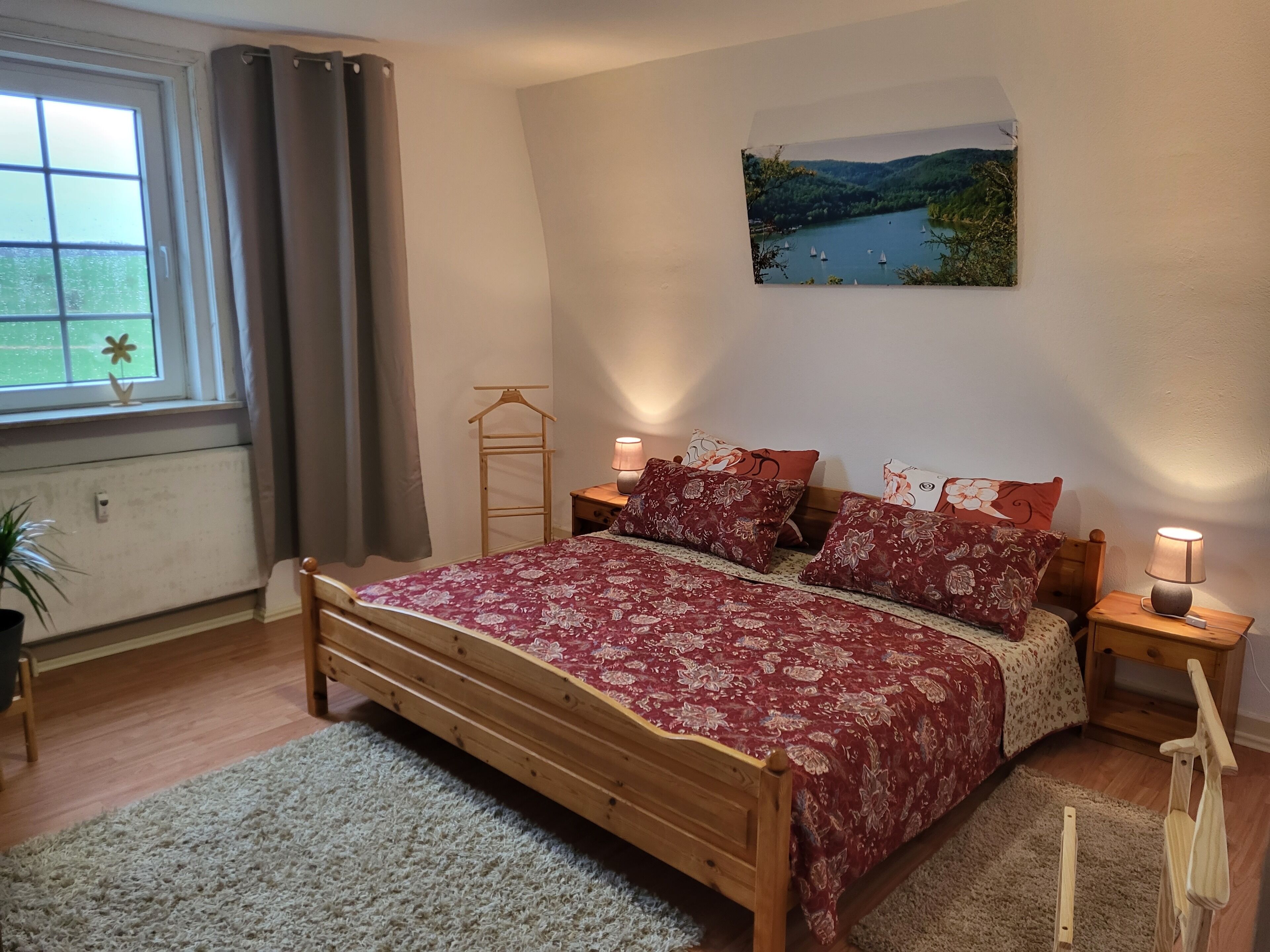 3 室のベッドルーム、アイロン / アイロン台、WiFi (無料)、ベッドシーツ