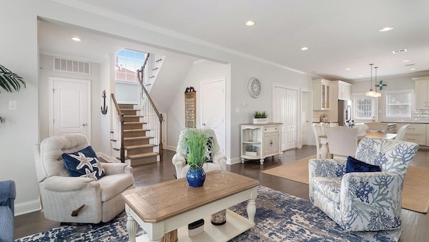 Smart TV - Spacious Home with views of Lake and Beach from deck! (Point Pleasant Beach)