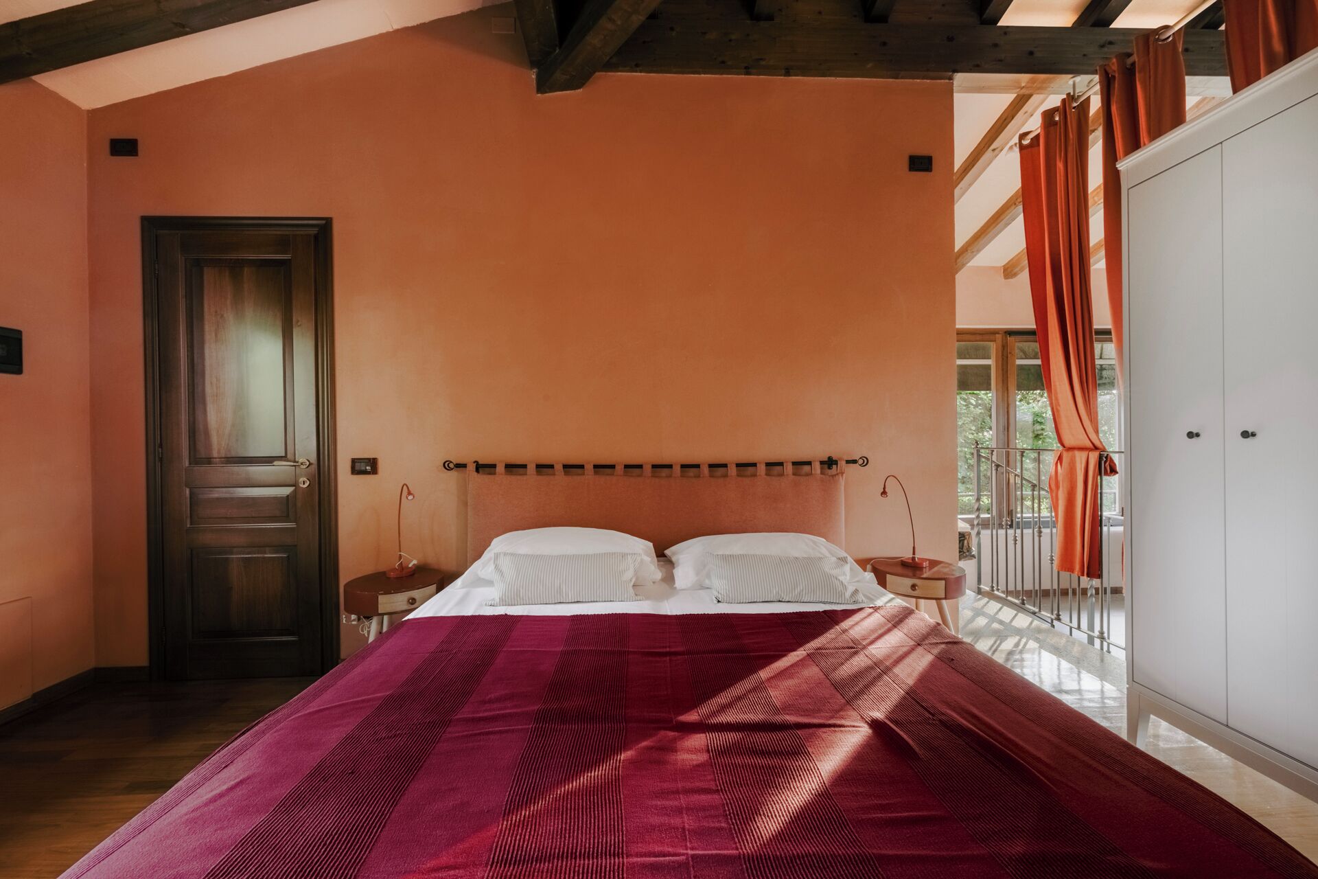 5 camere, ferro/asse da stiro, Wi-Fi gratuito, lenzuola