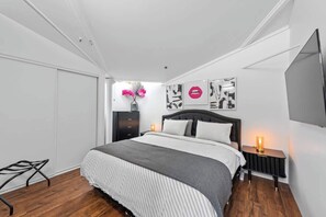 2 bedrooms, desk, iron/ironing board, travel cot