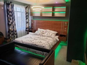1 chambre, bureau, fer et planche à repasser, Wi-Fi gratuit