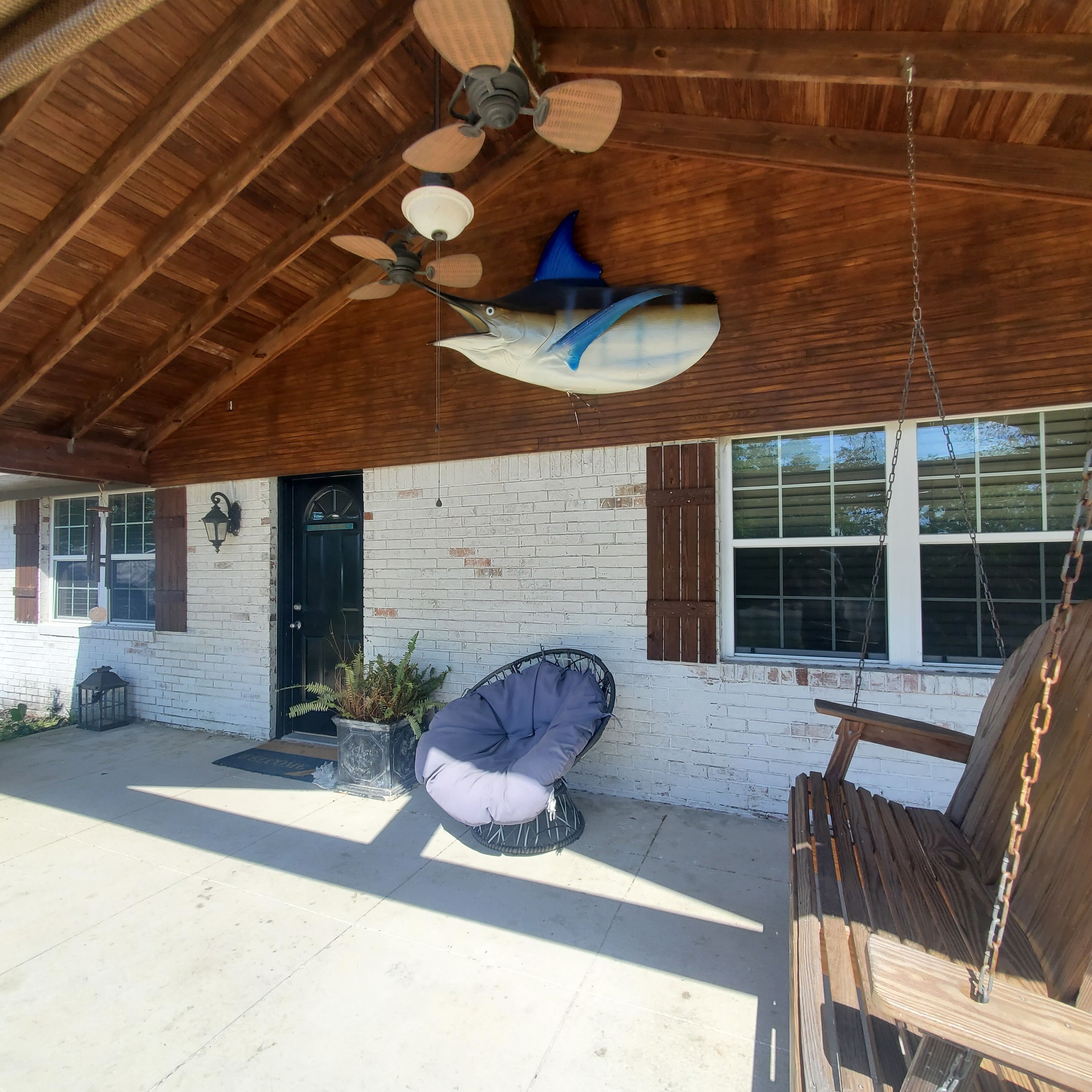 Bay house hideaway- cozy, quiet & 2 blocks from the water