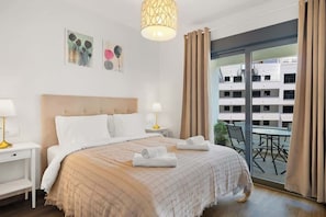 2 makuuhuonetta, silitysrauta/-lauta, ilmainen Wi-Fi, vuodevaatteet