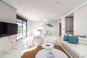 Smart-TV, peis og kontorer