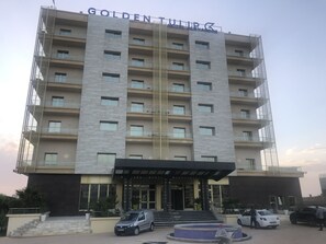 Exterior - Golden Tulip Hotel Alexandre (El Khroub)
