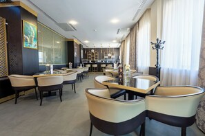 Café - Golden Tulip Hotel Alexandre (Ouled Rahmoune)