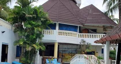 Lovely 3 Bed Room Villa in Diani Beach With Pool