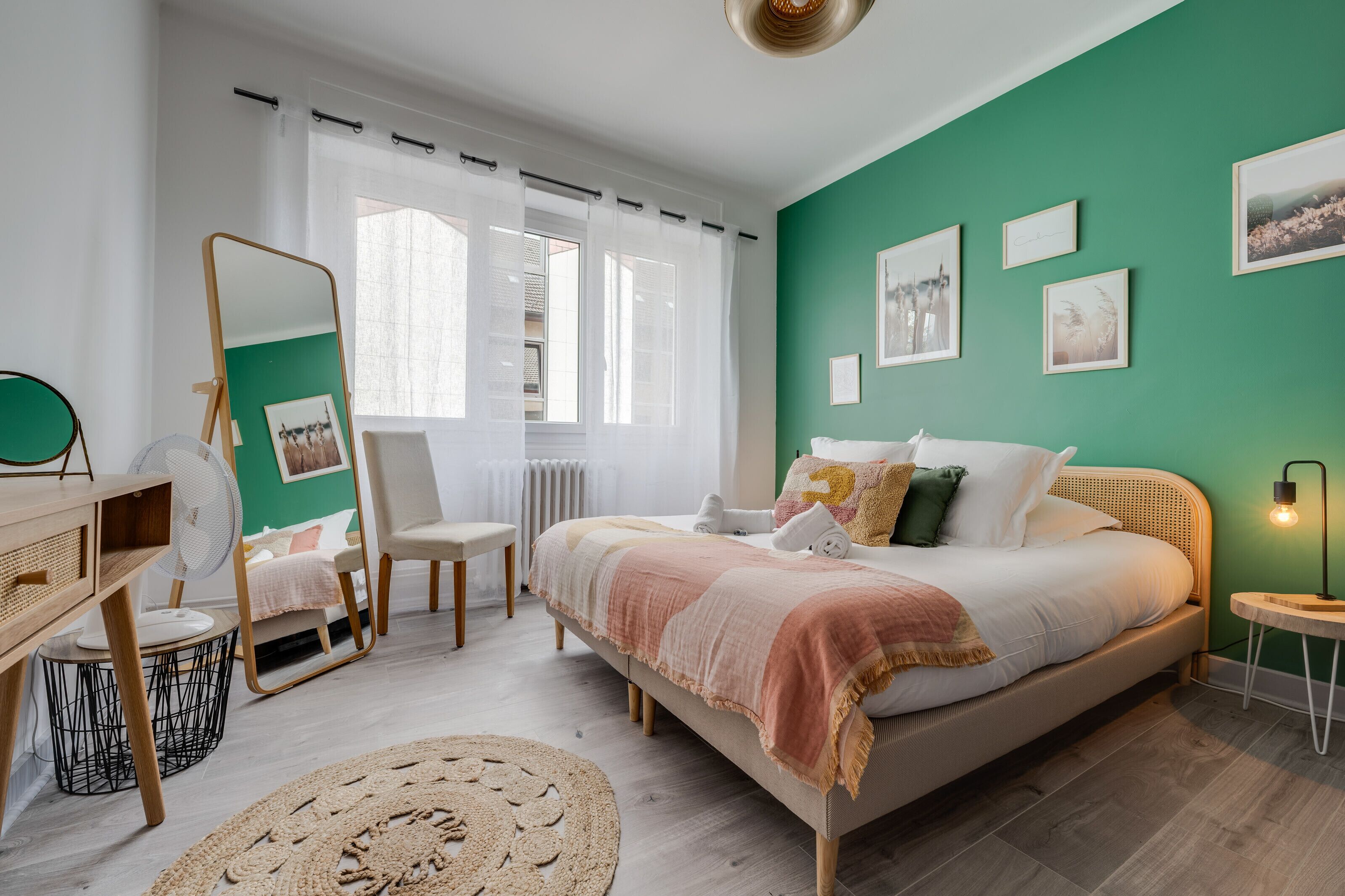 1 chambre, fer et planche à repasser, lit parapluie, Wi-Fi