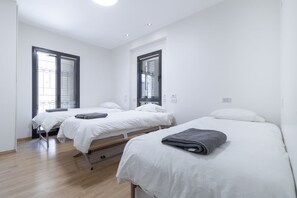 3 bedrooms, iron/ironing board, travel cot, free WiFi
