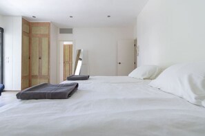 Familienapartment | 3 Schlafzimmer, Bügeleisen/Bügelbrett, Reisekinderbett, kostenloses WLAN