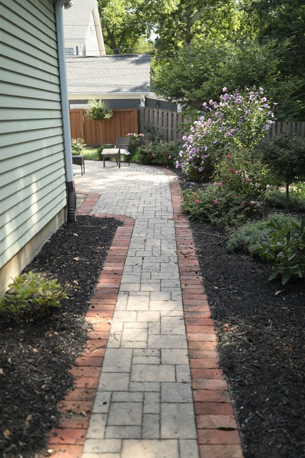 Property grounds - Purdue, Ross-Ade, and Mackey in your backyard! (West Lafayette)