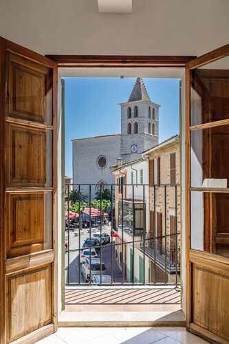 Maca Sol, semi-detached house with mountain views