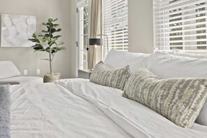 4 slaapkamers, een strijkplank/strijkijzer, wifi, beddengoed