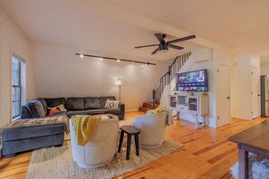 Smart TV, books, offices