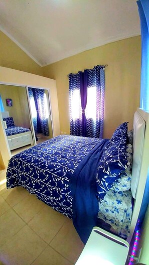 2 間睡房、免費 Wi-Fi、床單